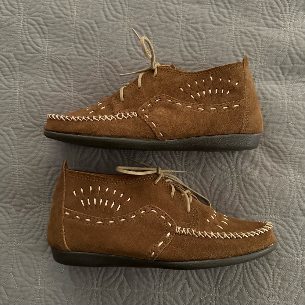 Women’s Brown Minnetonka Lace up Moccasin Ankle Boot